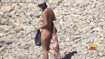 Некоторые нудисты трахаются на пляжах перед вуайеристами