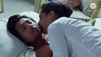 Влюбленная индийская пара наслаждается чувственным сексом